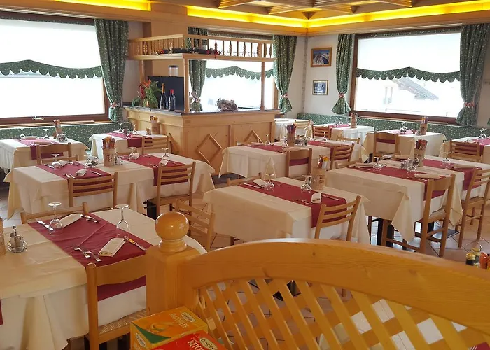 Alpino Hotel